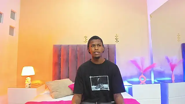 Kiaraa y Her Crazy online show from December 19, 3:54 am