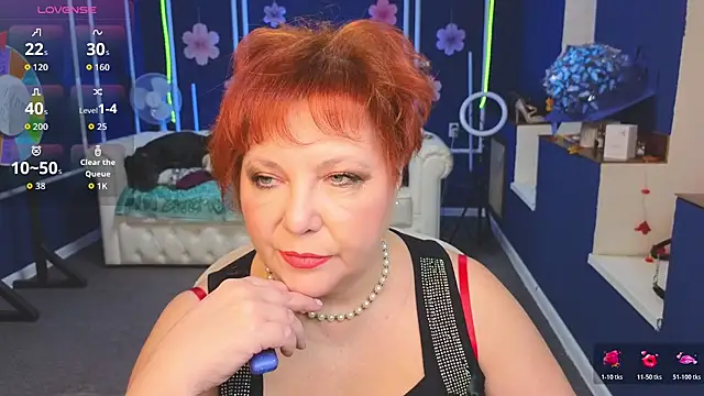 Kira Kenett online show from December 3, 7:08 am