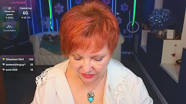 Kira Kenett online show from December 2, 7:04 pm