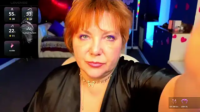 Kira Kenett online show from April 4, 3:51 pm