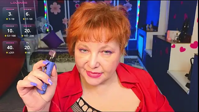 Kira Kenett online show from February 10, 4:39 pm