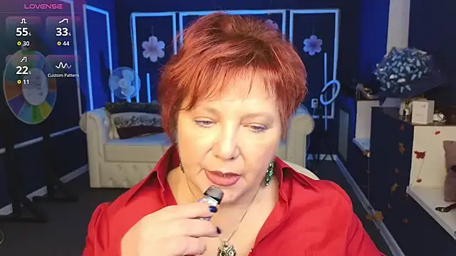 Kira Kenett online show from November 18, 5:11 am