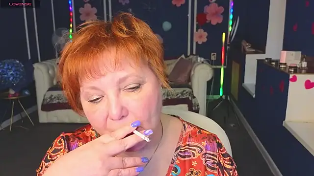 Kira Kenett online show from February 24, 1:01 pm