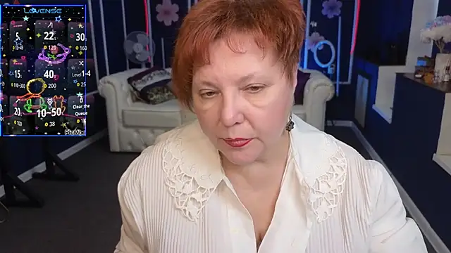 Kira Kenett online show from October 19, 7:00 am