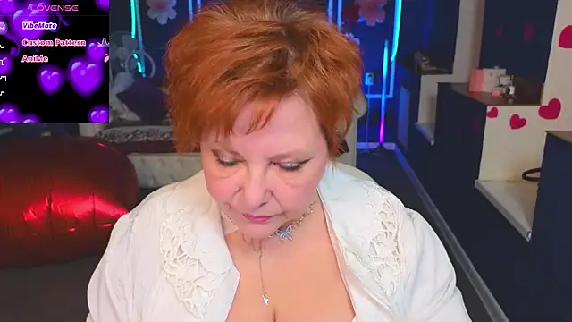 Kira Kenett online show from February 17, 4:26 pm