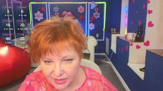 Kira Kenett online show from February 11, 11:32 am