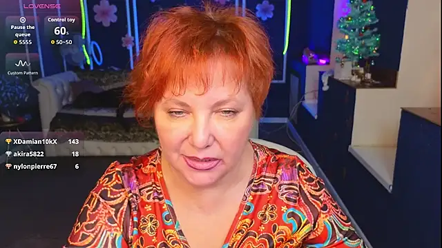 Kira Kenett online show from December 15, 3:29 pm