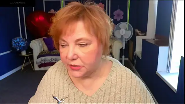 Kira Kenett online show from June 3, 5:30 am