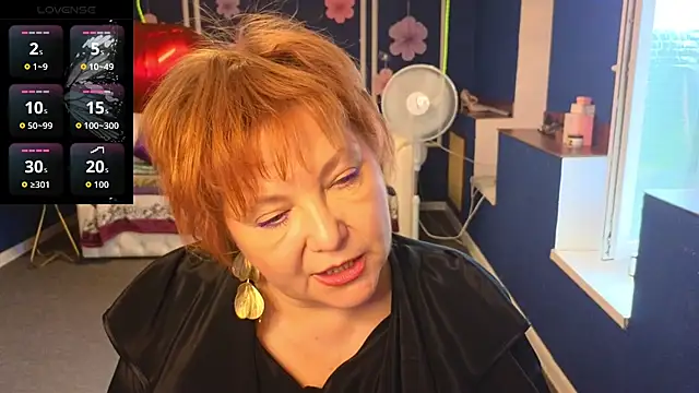 Kira Kenett online show from May 26, 5:27 am