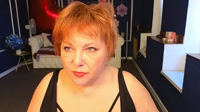Kira Kenett online show from May 18, 4:40 am