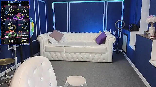 Kira Kenett online show from September 15, 7:20 am