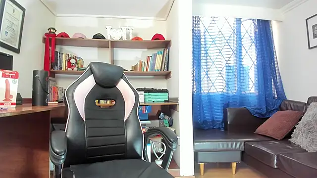 GretaVoss  online show from October 16, 7:33 pm