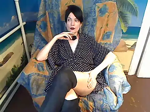 Snapshot of Bastet12 chatting on June 16, 11:54 am Bastet12 online show from June 16, 11:54 am