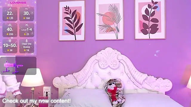 HatsaJones online show from March 19, 4:01 am