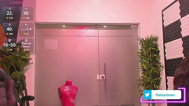 HatsaJones online show from November 7, 3:33 am