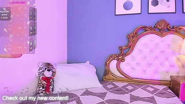 HatsaJones online show from March 20, 4:13 am