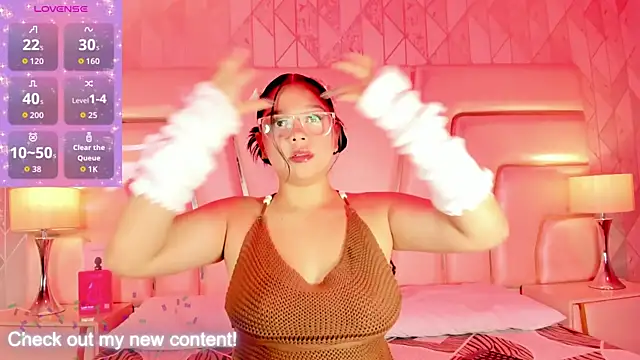 HatsaJones online show from February 12, 4:12 am