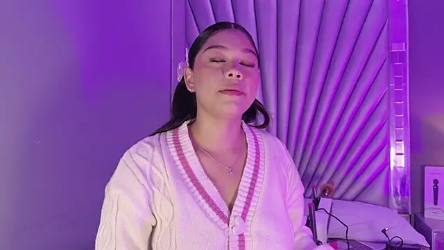 HatsaJones online show from April 1, 4:14 am