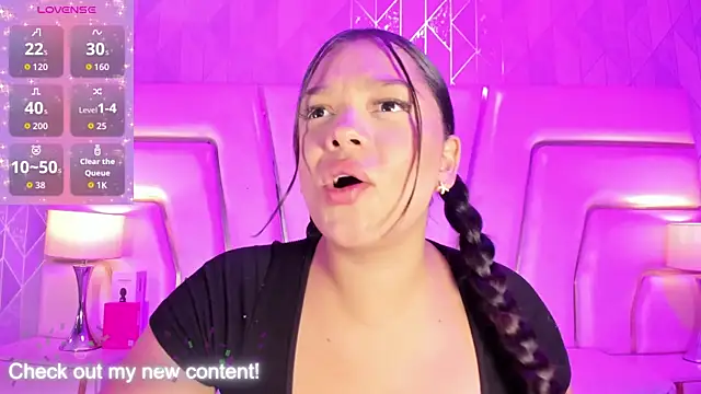 HatsaJones online show from February 7, 4:09 am