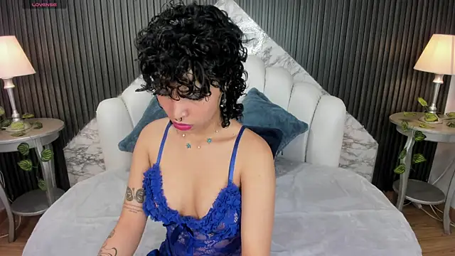 DaniCollinn  online show from November 3, 7:39 pm