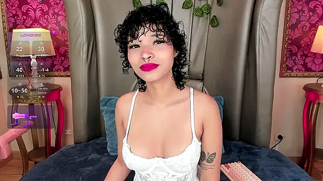 DaniCollinn  online show from December 19, 1:13 pm