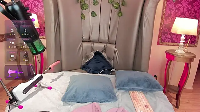 DaniCollinn  online show from January 5, 5:27 pm