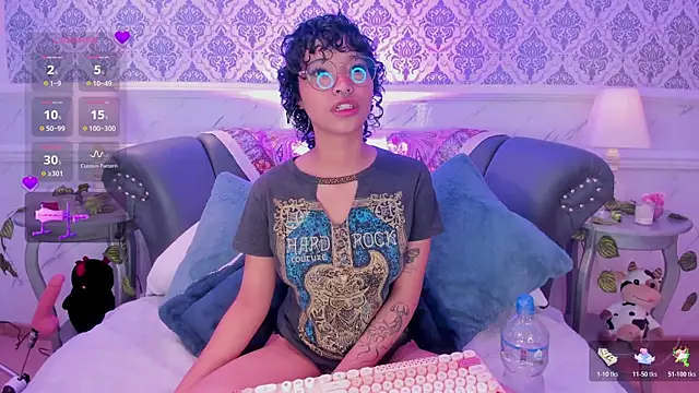 DaniCollinn  online show from February 27, 12:05 pm