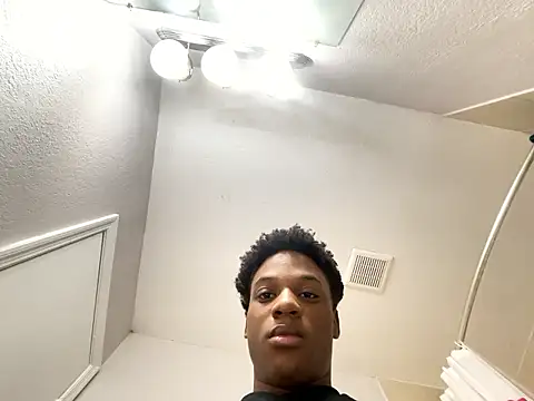 dmmeformerch online show from April 8, 3:46 pm