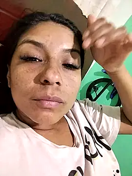 Snapshot of AnggelicaSwan21 chatting on December 5, 12:43 am AnggelicaSwan21 online show from December 5, 12:43 am