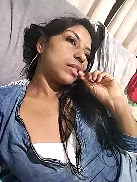 Snapshot of AnggelicaSwan21 chatting on November 4, 12:58 am AnggelicaSwan21 online show from November 4, 12:58 am