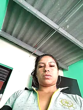 Snapshot of AnggelicaSwan21 chatting on September 30, 3:18 pm AnggelicaSwan21 online show from September 30, 3:18 pm