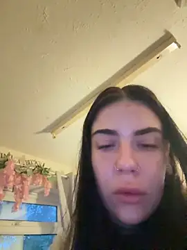 valentinalamont online show from October 13, 6:26 am