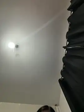 valentinalamont online show from November 30, 4:41 pm