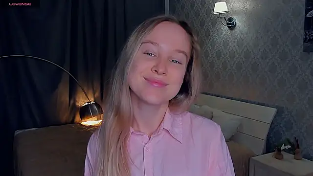 SoonMoor online show from November 11, 6:25 pm