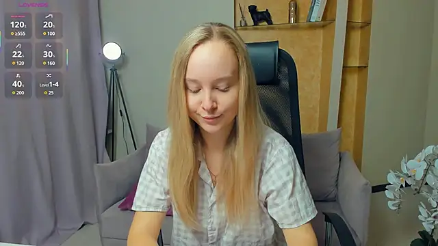 SoonMoor online show from November 20, 7:14 pm