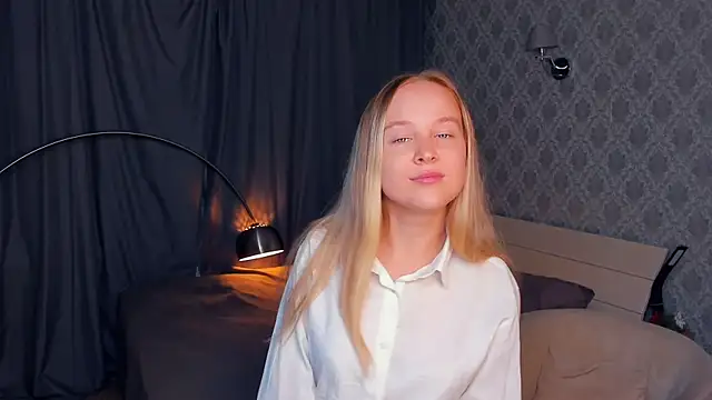 SoonMoor online show from September 20, 5:51 pm