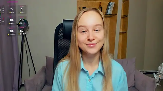 SoonMoor online show from November 19, 7:36 pm