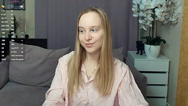 SoonMoor online show from January 8, 7:09 pm