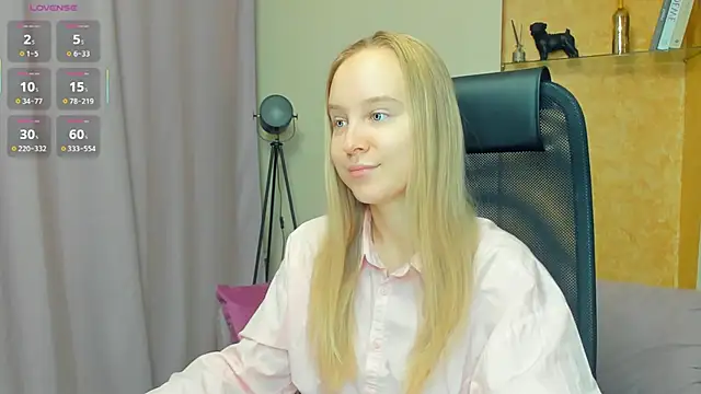 SoonMoor online show from November 25, 7:03 pm