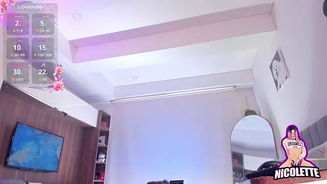 nicolette tay online show from April 26, 2:36 pm
