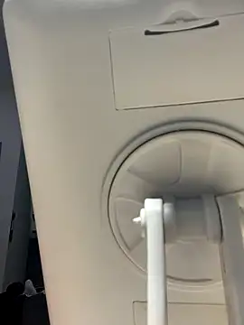 Snapshot of TiffanyyLam chatting on October 14, 11:33 am TiffanyyLam online show from October 14, 11:33 am