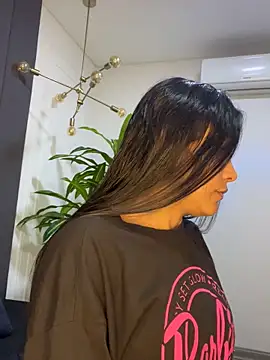 Snapshot of TiffanyyLam chatting on October 30, 11:08 am TiffanyyLam online show from October 30, 11:08 am