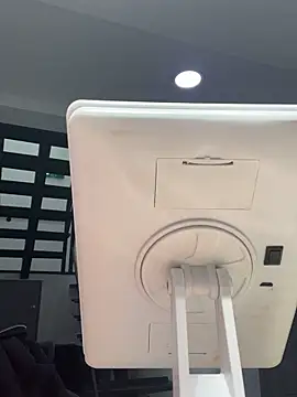 Snapshot of TiffanyyLam chatting on October 7, 11:22 am TiffanyyLam online show from October 7, 11:22 am