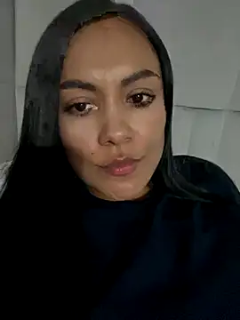 Snapshot of TiffanyyLam chatting on September 22, 2:28 am TiffanyyLam online show from September 22, 2:28 am