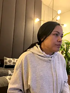 Snapshot of TiffanyyLam chatting on September 9, 11:19 am TiffanyyLam online show from September 9, 11:19 am