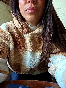 sexy7883 online show from April 11, 7:38 am