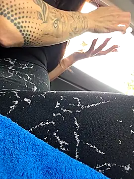 sexy7883 online show from May 4, 10:40 am