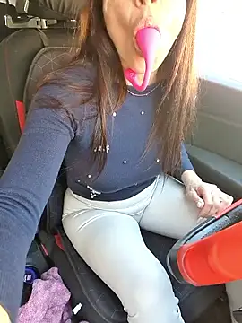 sexy7883 online show from April 2, 12:12 pm