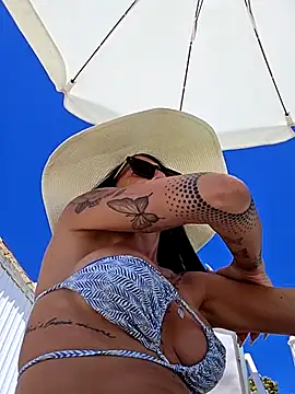 sexy7883 online show from June 13, 9:40 am