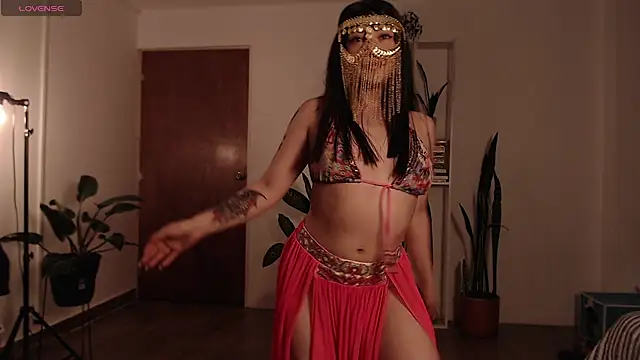 Snapshot of Ellyuwuw chatting on November 13, 12:14 am Ellyuwuw online show from November 13, 12:14 am